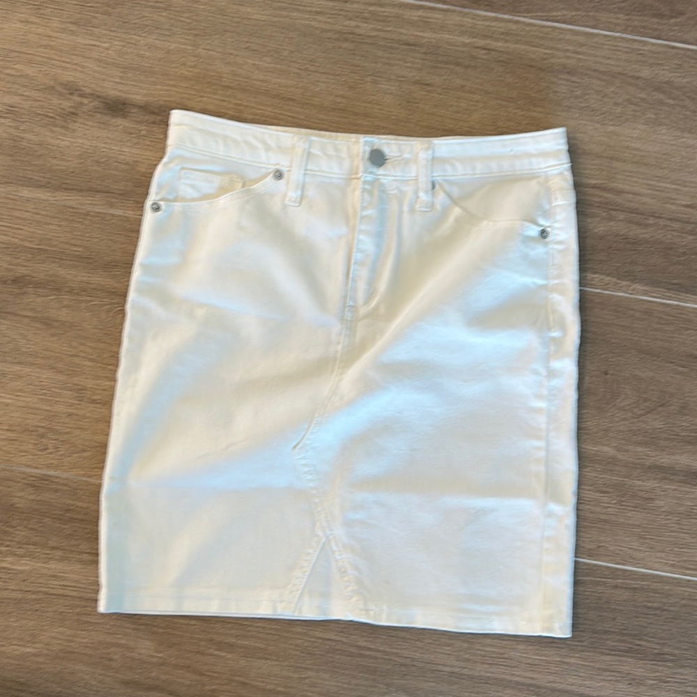 Jean white skirt